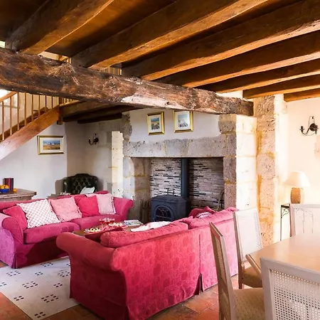 Montagnac-sur-auvignon Sleeps 10 *